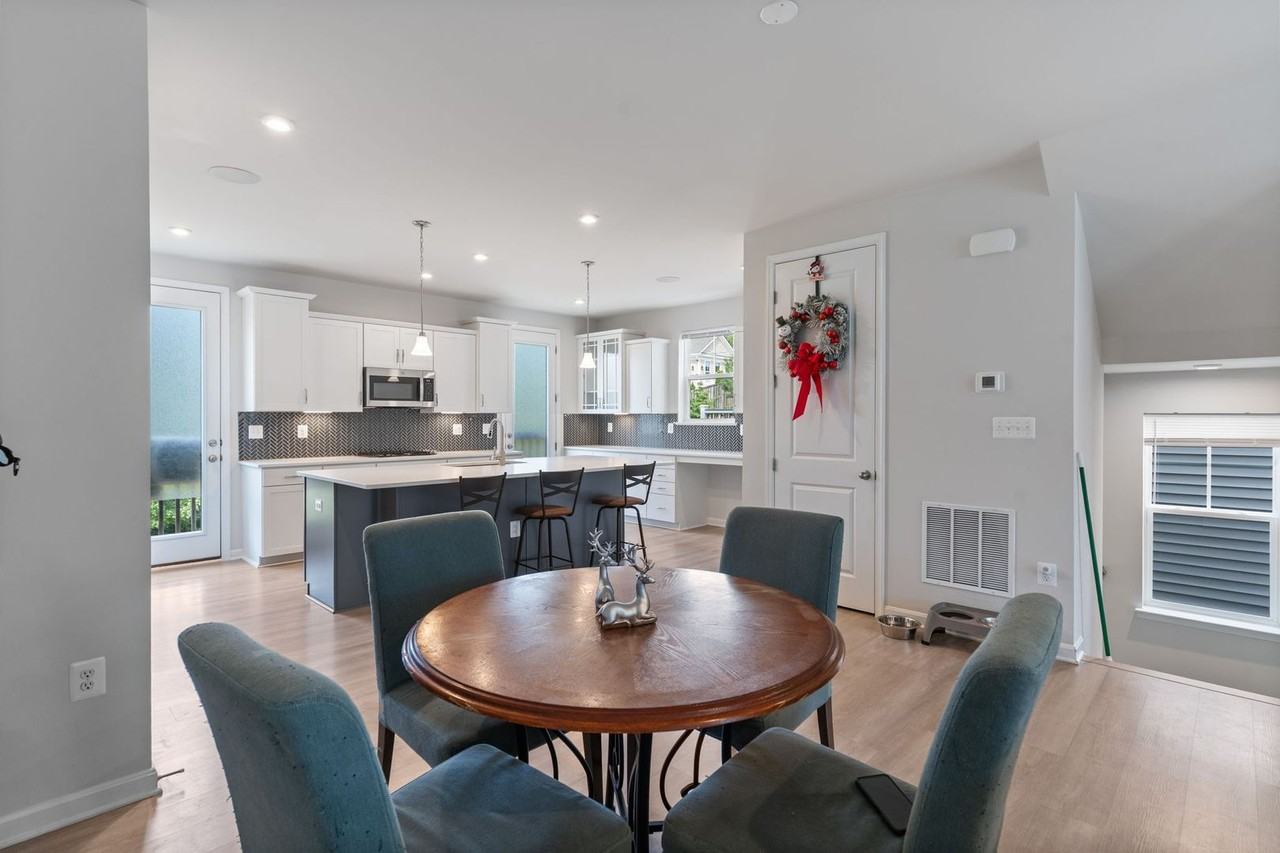 18277 Summit Pointe Dr