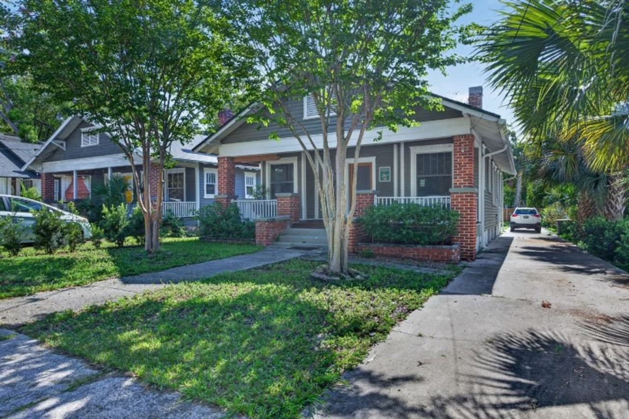 1555 Belmonte Ave - Photo 5 of 29