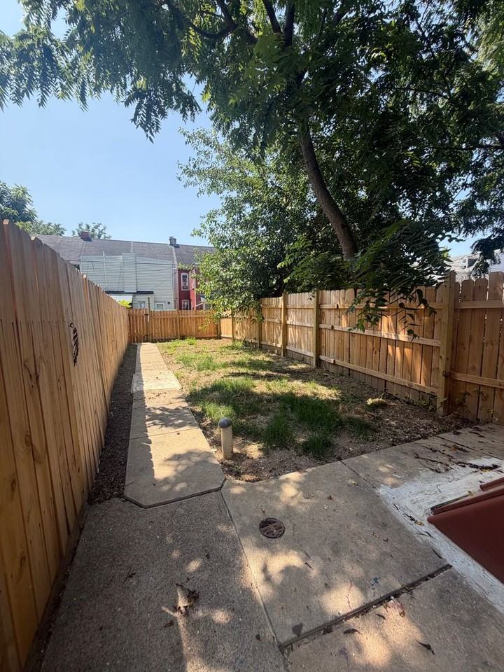 676 Columbia Ave - Photo 2 of 9