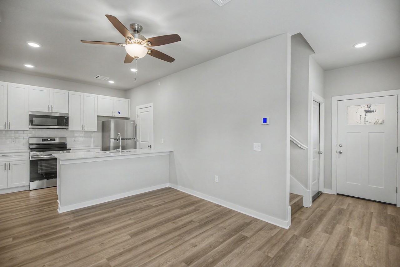 401 S 29th St - Photo 4 of 19