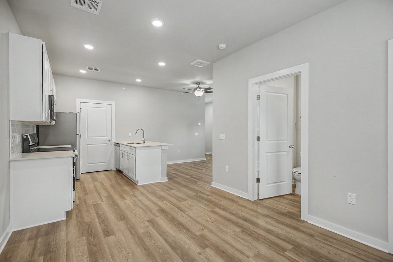 401 S 29th St - Photo 5 of 19