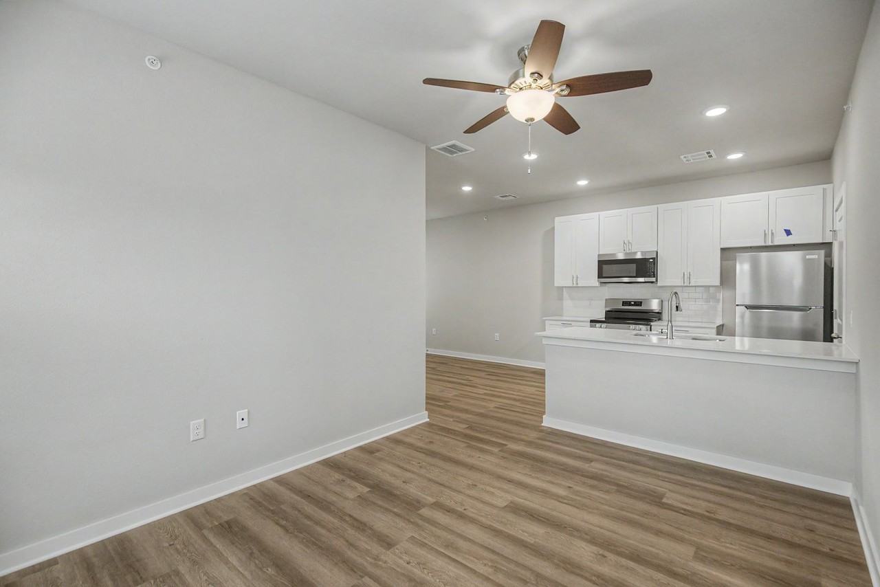 401 S 29th St - Photo 6 of 19