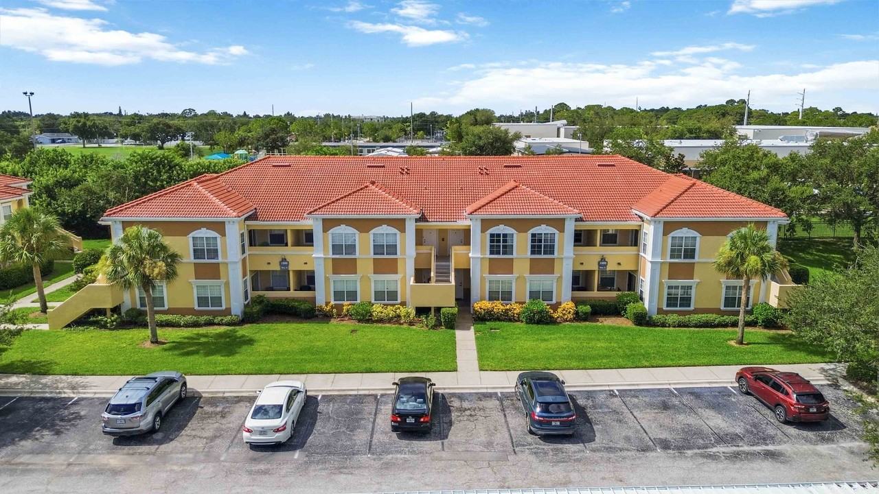 1000 Villagio Cir #201