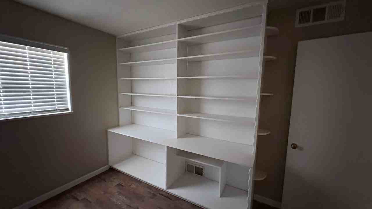 1808 W 3rd St - Photo 2 of 4