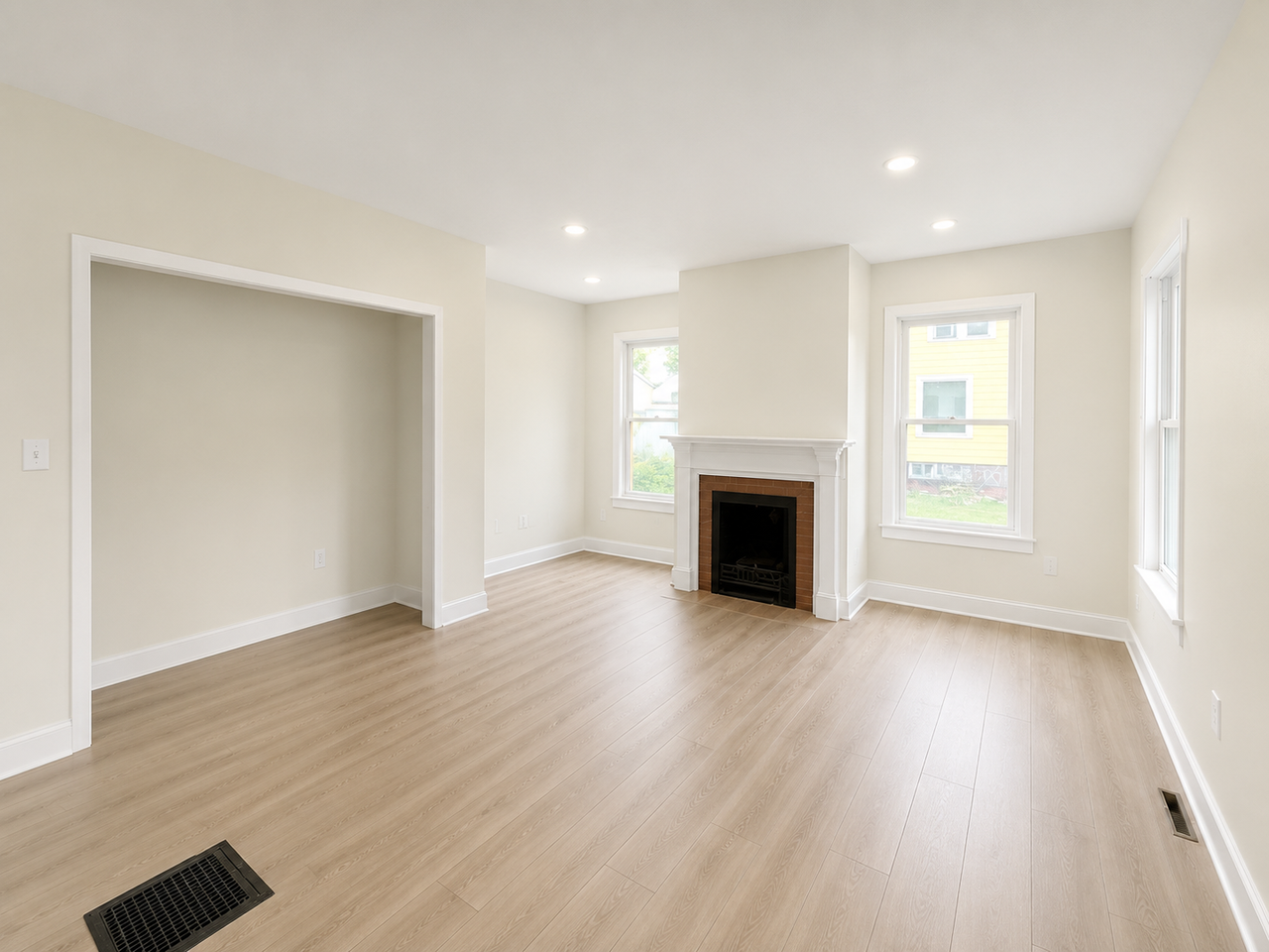 166 N Main St - Photo 5 of 11