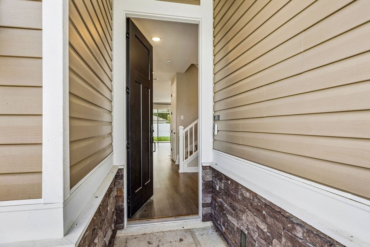 3528 Cunningham Rd - Photo 2 of 37