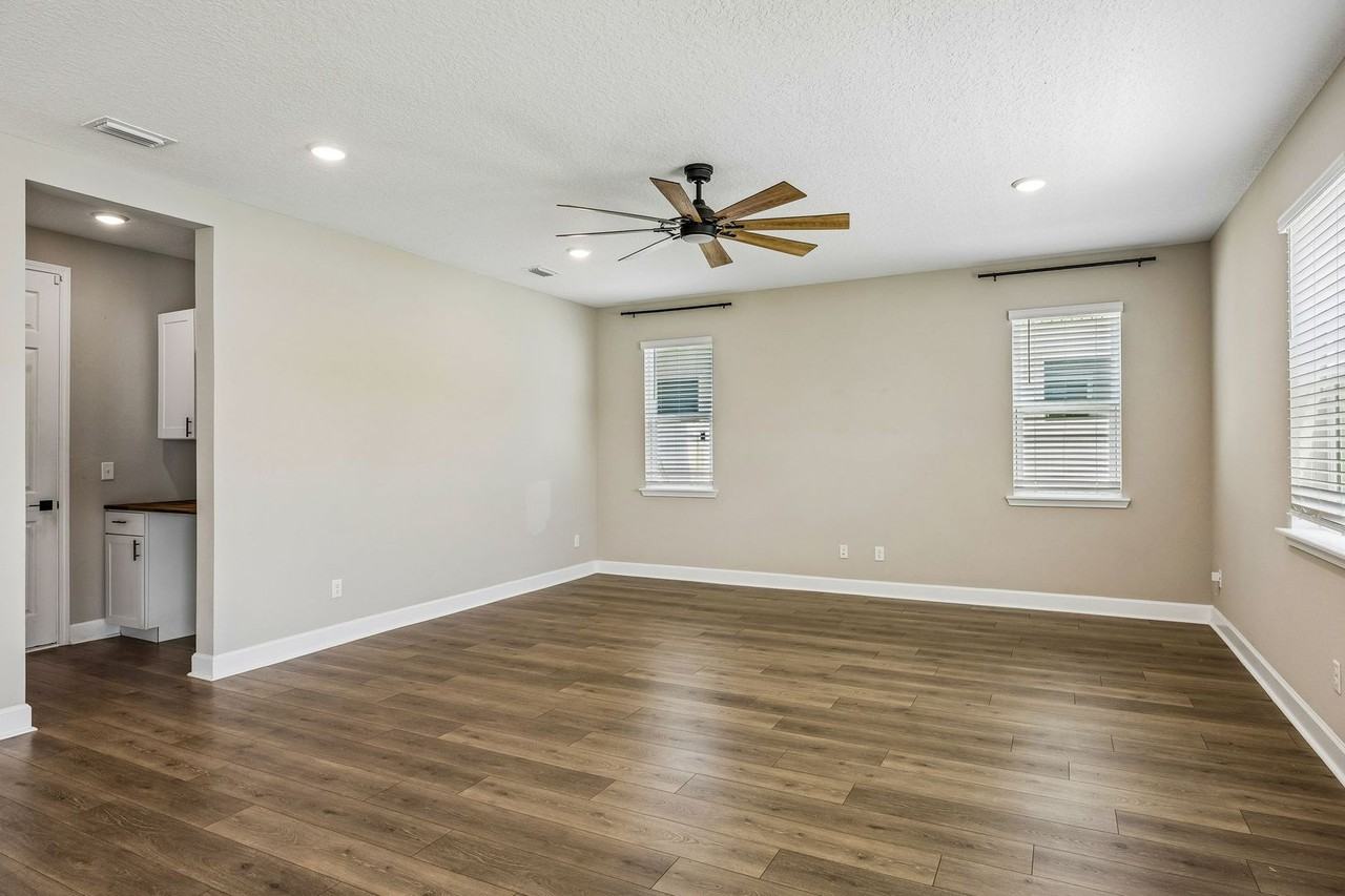 3528 Cunningham Rd - Photo 4 of 37
