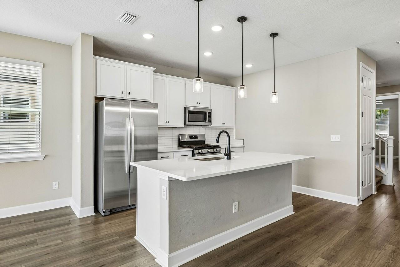 3528 Cunningham Rd - Photo 6 of 37