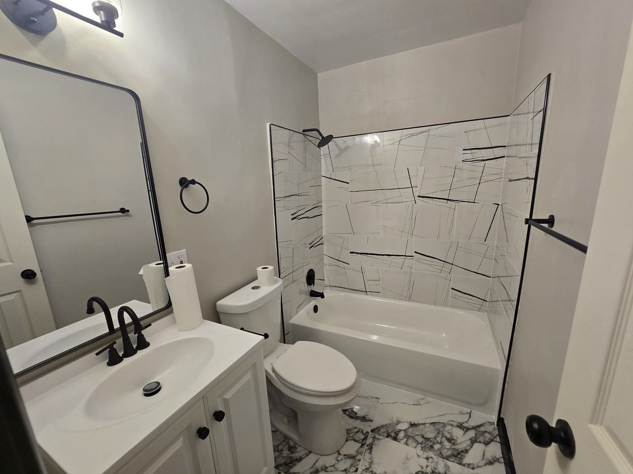 4308 E 143rd St #1 - Photo 7 of 12