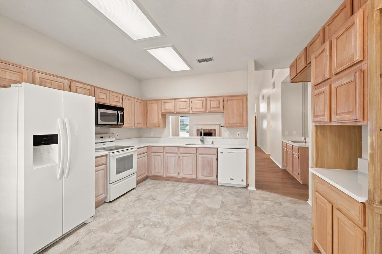 2118 Chittim Pass Dr #1 - Photo 5 of 10