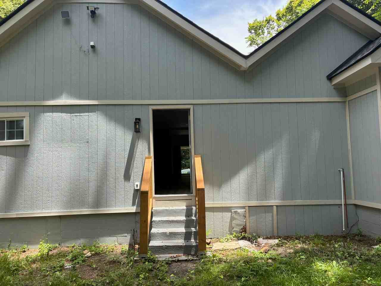 542 Elm St #1 - Photo 3 of 24