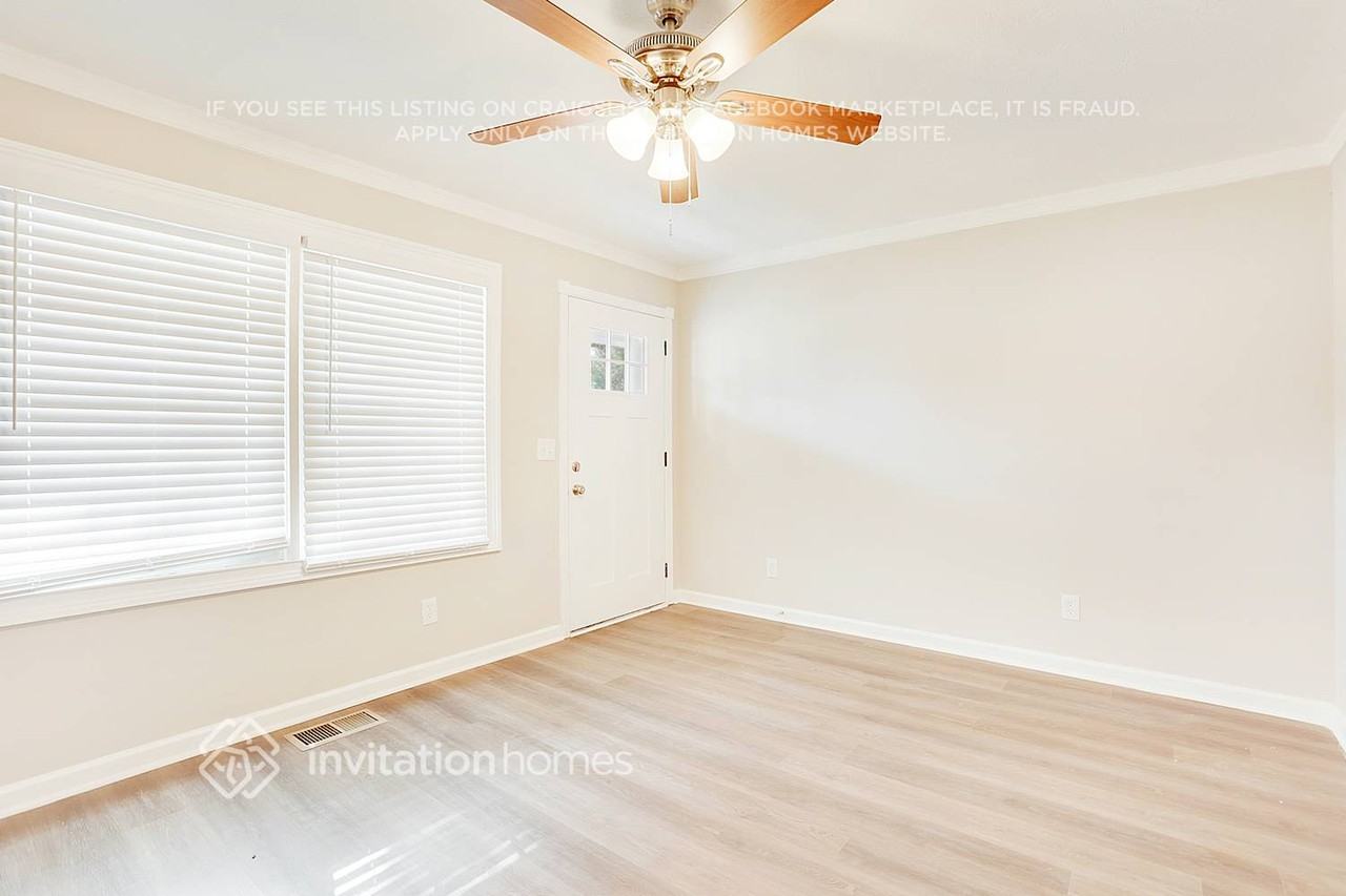 116 Rosewood Dr - Photo 4 of 23