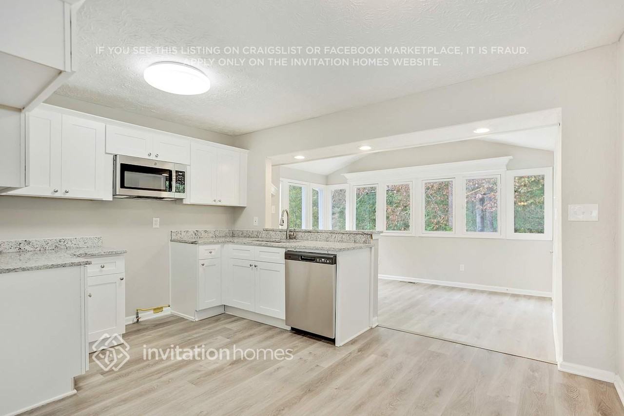 6106 Shadow Glen Ct Sw - Photo 7 of 26