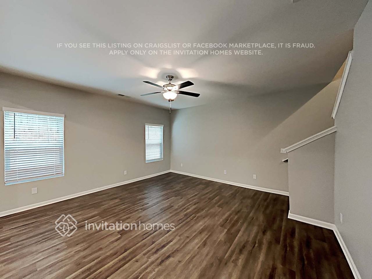 235 N Fortune Way - Photo 4 of 20