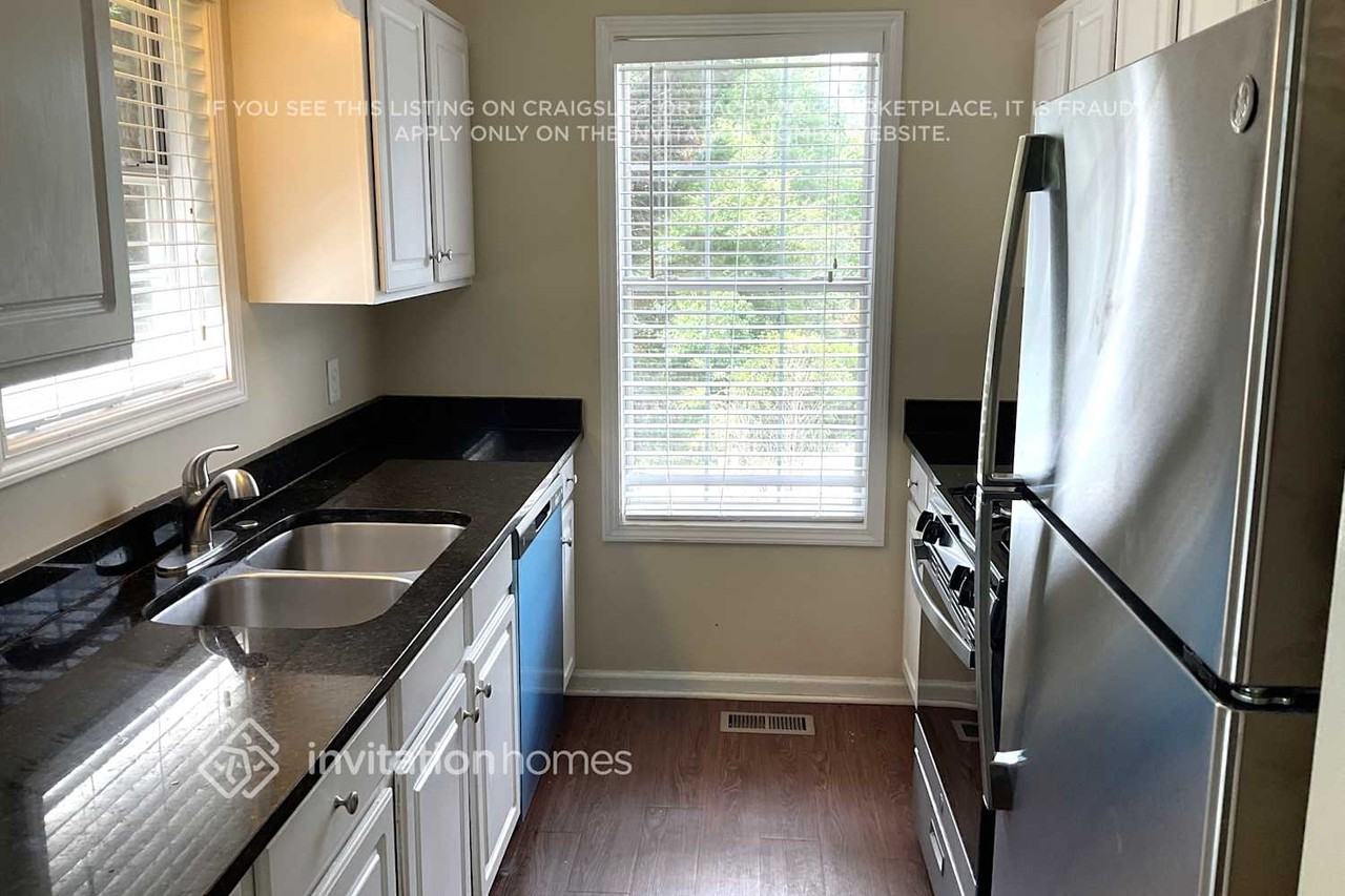 6367 Seymour Pl Nw - Photo 5 of 21