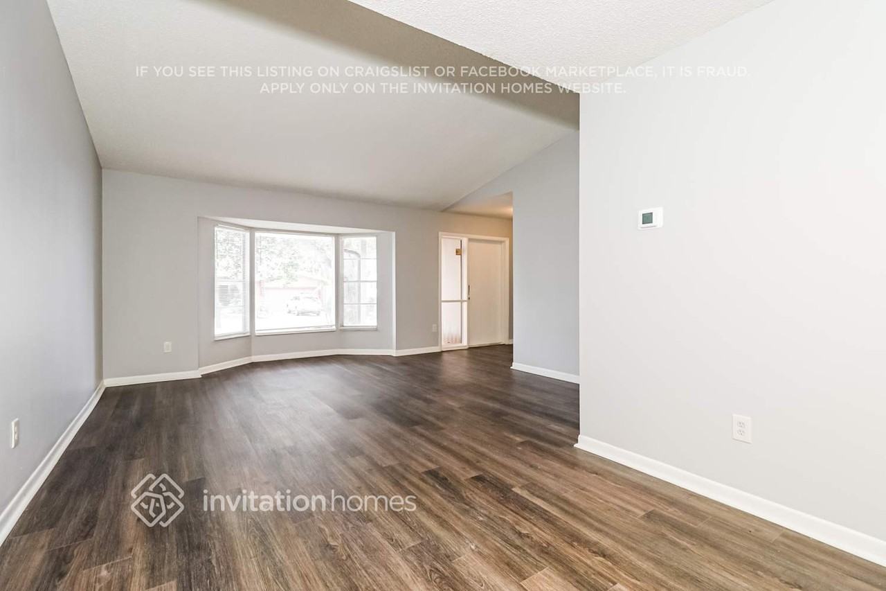 407 Oriole Cir - Photo 4 of 17