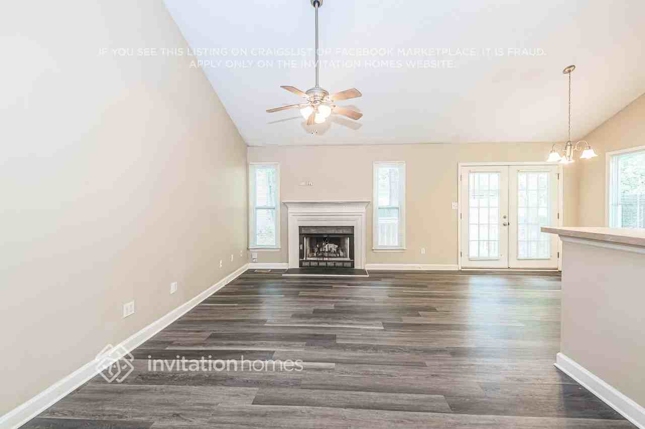2704 Kempsford Pl - Photo 3 of 17