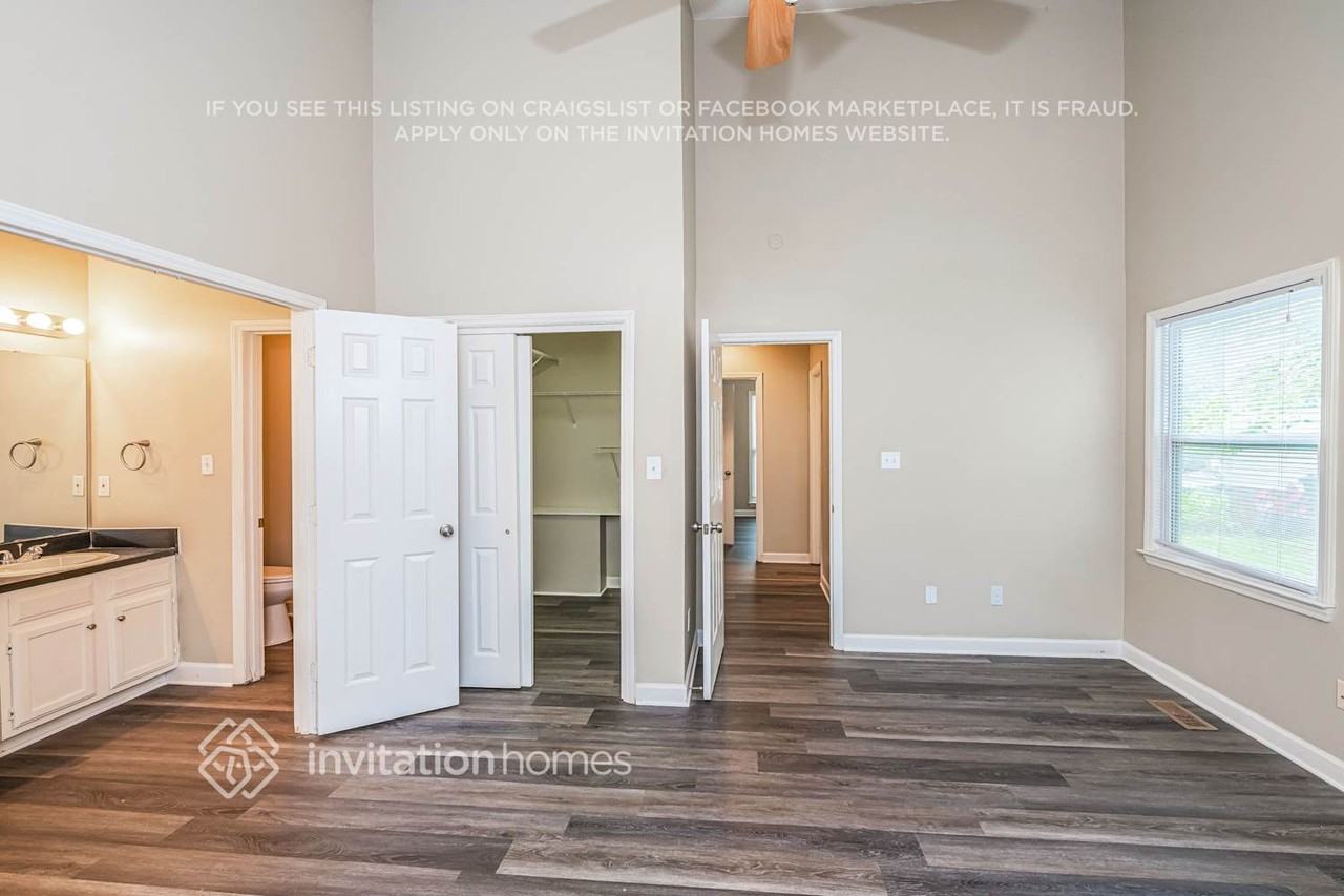2704 Kempsford Pl - Photo 7 of 17