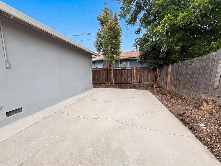 648 Lewis Avenue - Photo 3 of 10