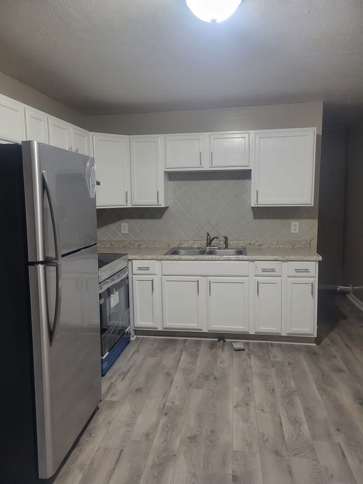 6487 Portsmouth Dr #1 - Photo 4 of 5