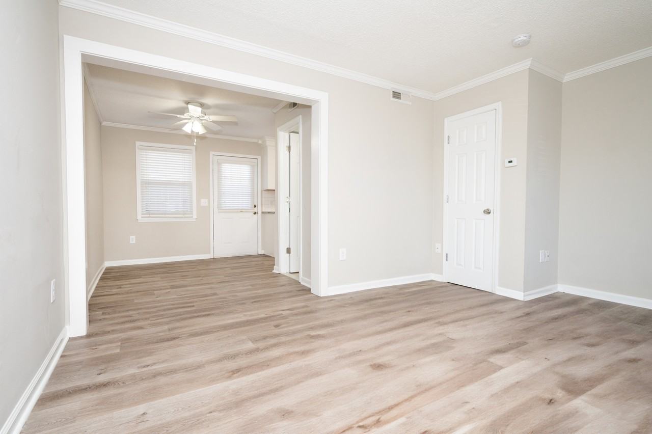 415 Parkdale DriveUnit 18C #18C - Photo 4 of 36