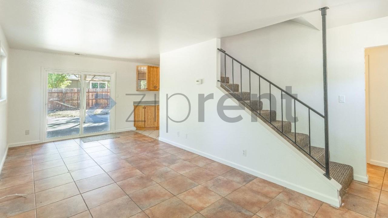 19306 Mountain Mdw S #B - Photo 4 of 25