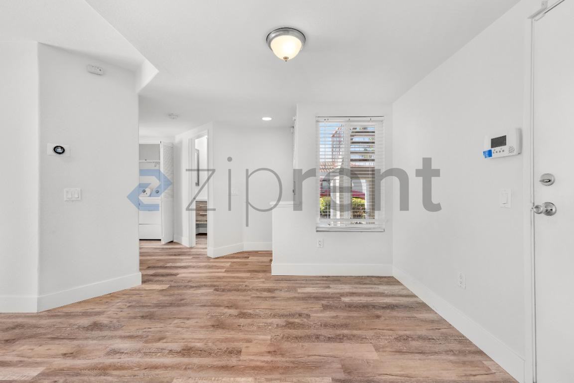 450 Stoney Point Way - Photo 4 of 17