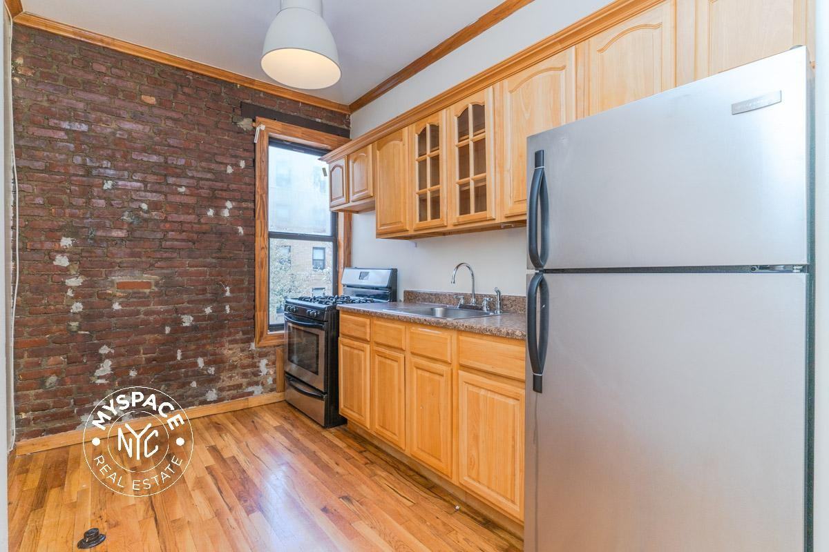 650 Crown St #3C - Photo 4 of 8