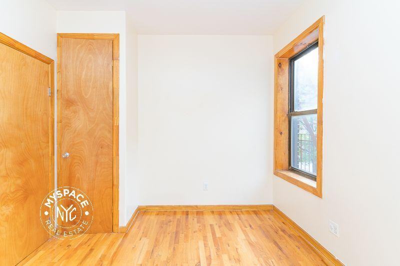 280 Crown St #B8 - Photo 4 of 11