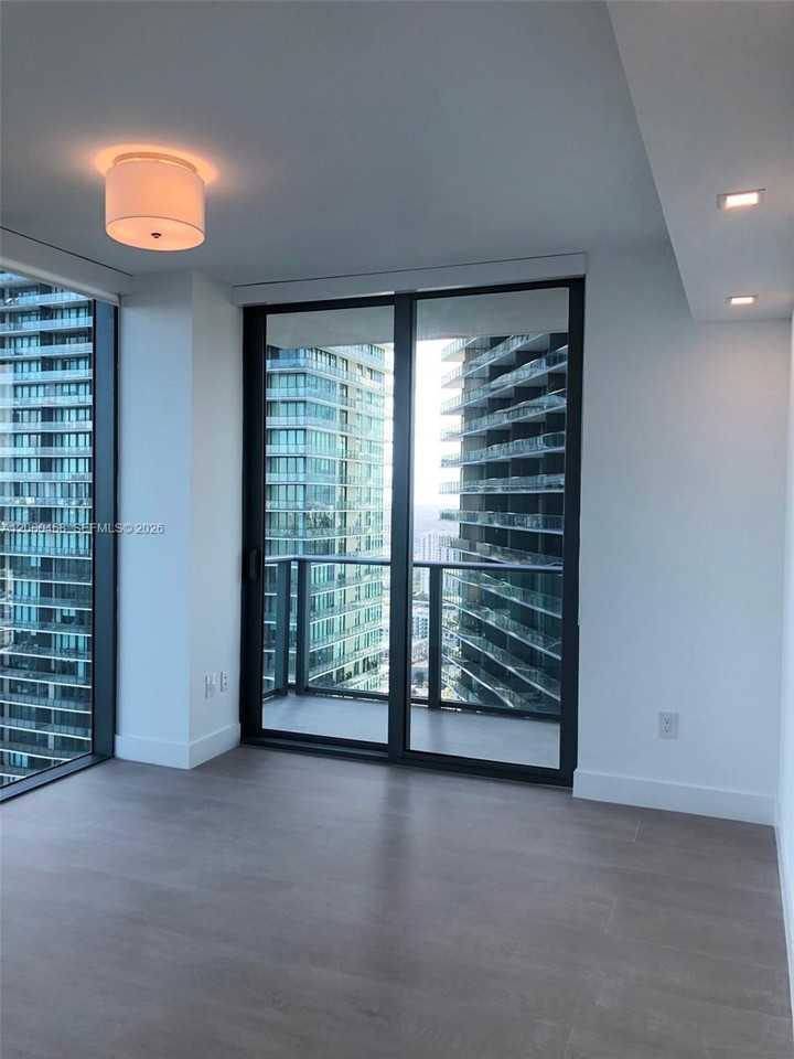 NE 30th St & Biscayne Blvd - Photo 6 of 11