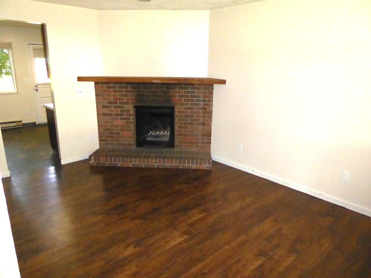 1701 Erin Court ##3 - Photo 4 of 13