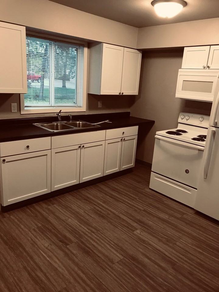 1816 South Main - Photo 2 of 7
