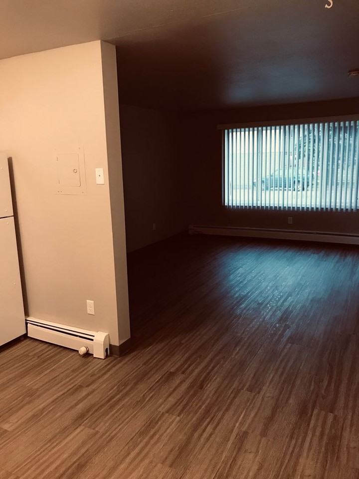 1816 South Main - Photo 4 of 7