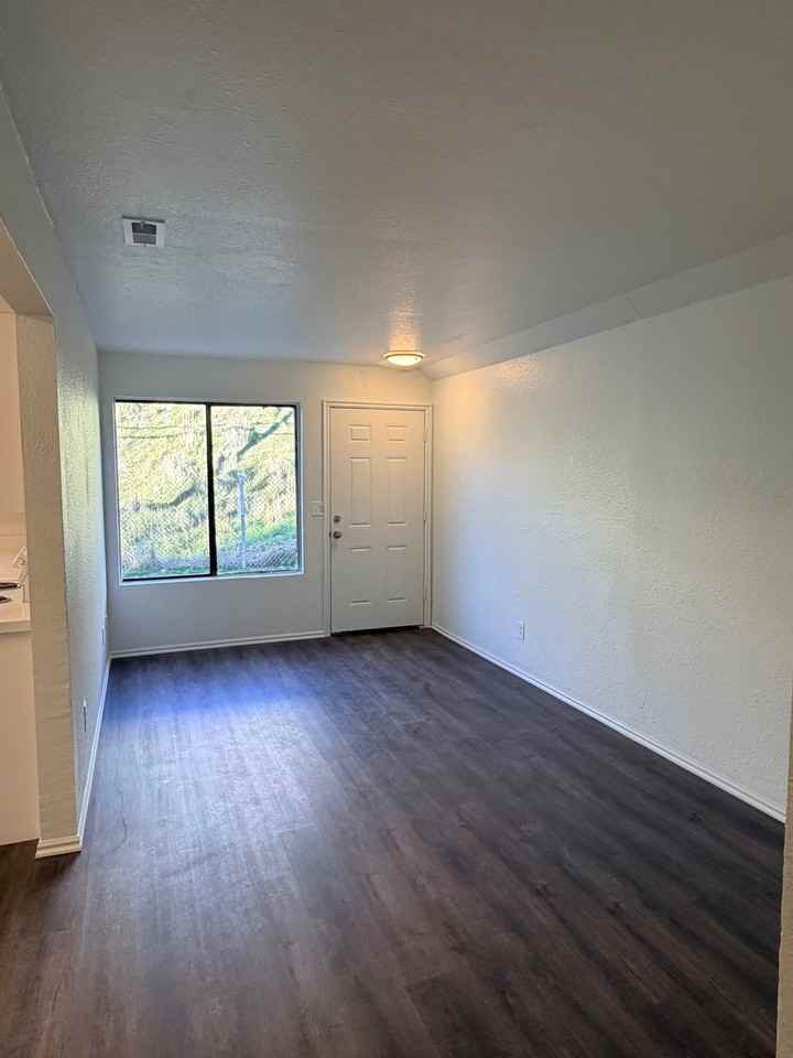 215 S 1400 W #215 - Photo 3 of 7