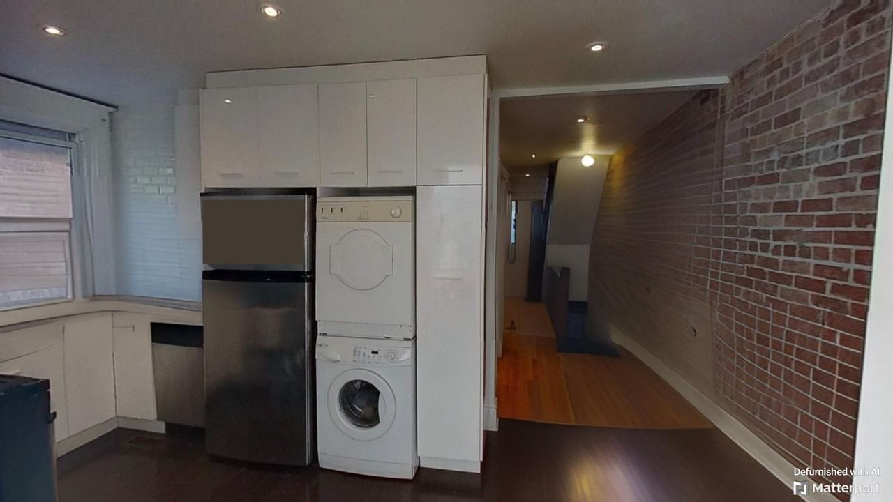 21 Rusholme Park Cres - Photo 2 of 18