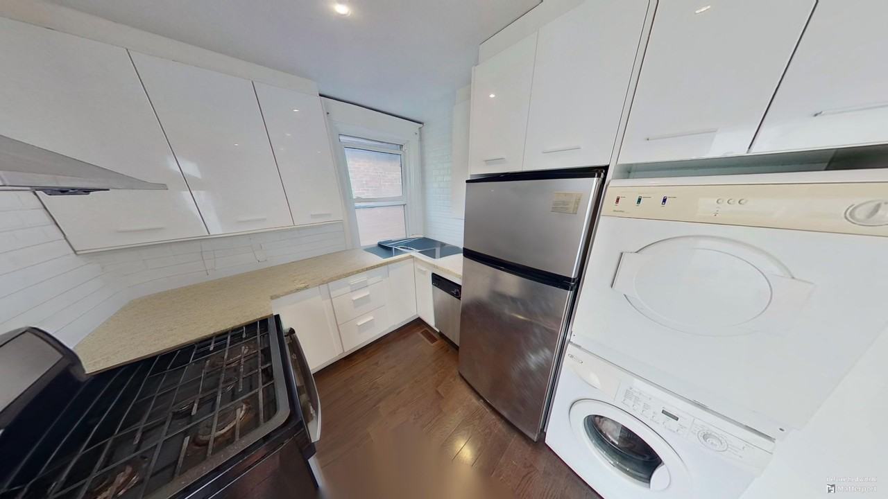 21 Rusholme Park Cres - Photo 3 of 18