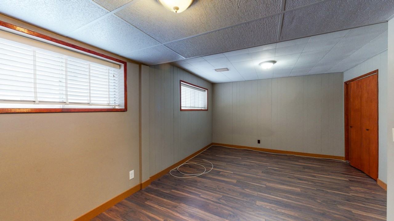 454 30 Ave Nw Lowr - Photo 6 of 9
