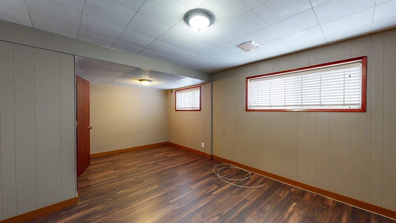 454 30 Ave Nw Lowr - Photo 7 of 9