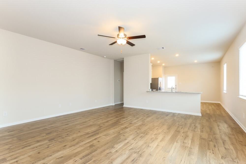 15643 Plum Brook Dr - Photo 3 of 16