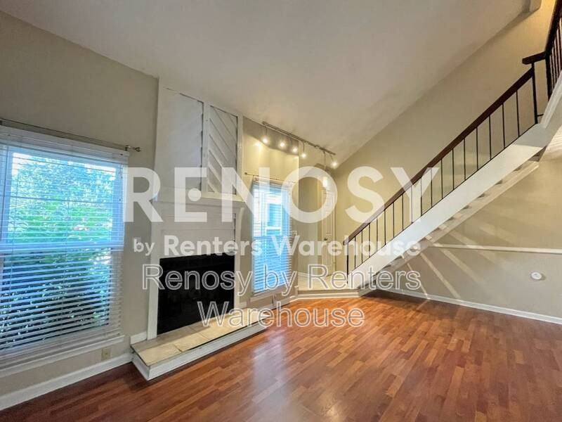 445 Falling Ln - Photo 3 of 24