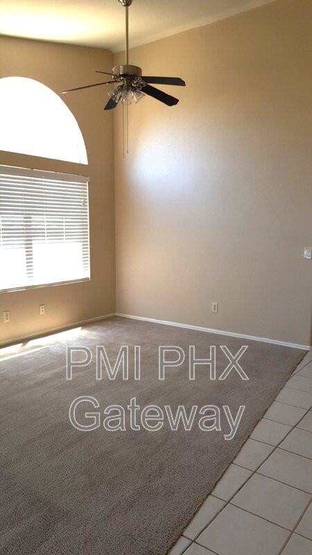 6702 N 89th Ave - Photo 6 of 10