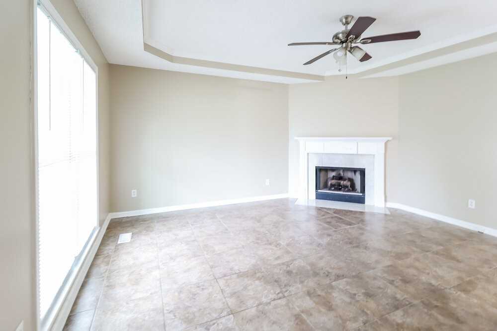 2613 Laburnum Dr - Photo 5 of 19