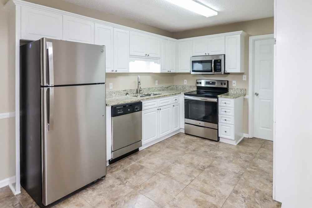 2613 Laburnum Dr - Photo 7 of 19