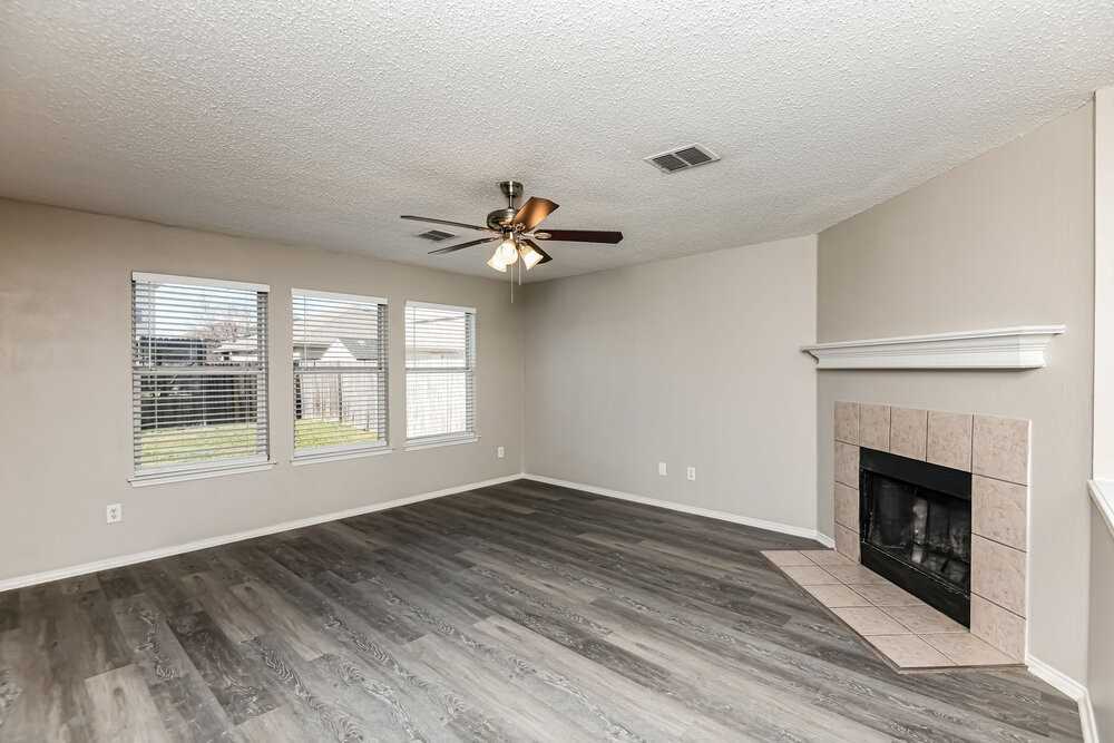 3340 Chapel Ridge Way - Photo 4 of 17