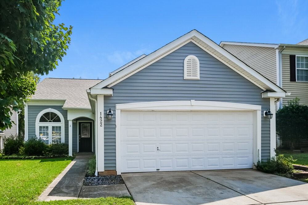 1422 Majestic Meadow Dr