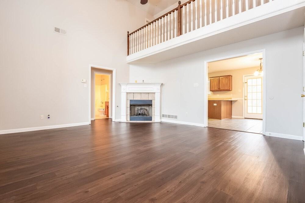 1209 Pendulum Dr - Photo 2 of 15
