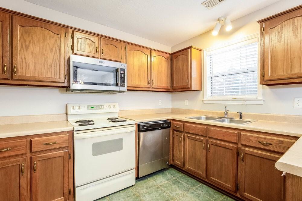 1209 Pendulum Dr - Photo 6 of 15