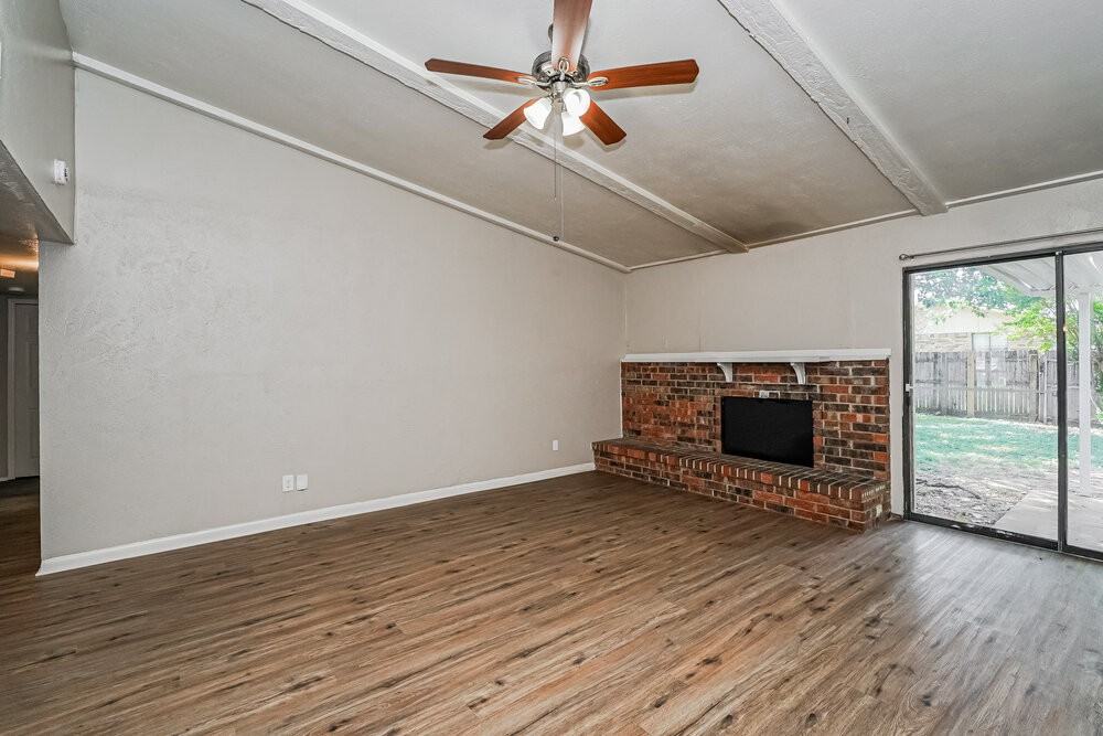 4141 Yellowleaf Dr - Photo 5 of 16