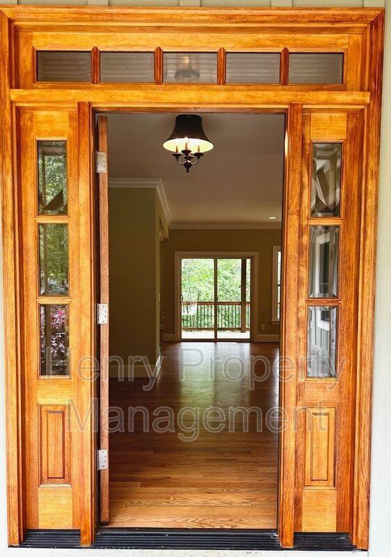 5804 Yates Mill Pond Rd - Photo 4 of 20