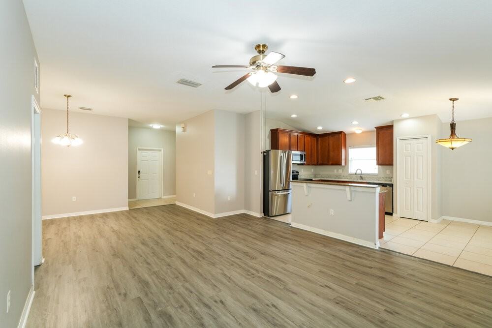 3636 Grecko Dr - Photo 5 of 16